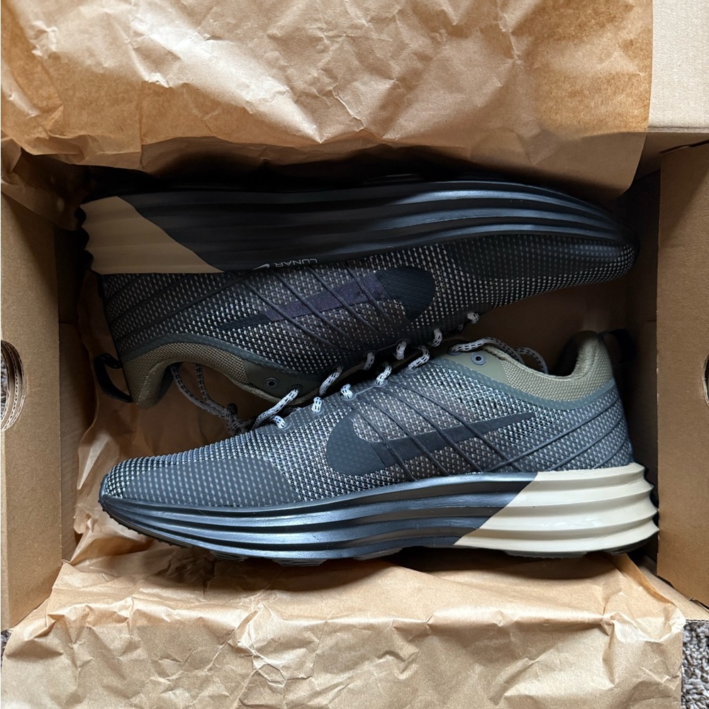 Nike Men's Athletic Shoes - Black and Olive